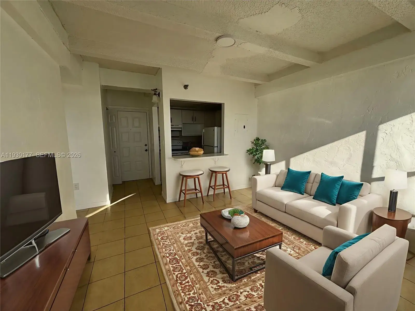 1 bedroom 1 bath Residential Lease for rent at 800 Washington Ave # 1107, Miami Beach FL 33139