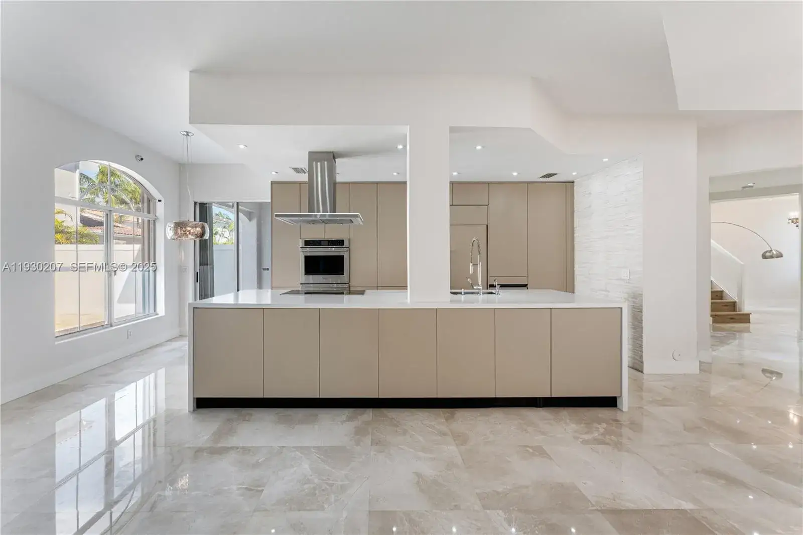 5 bedroom 4 bath Residential for sale at 21156 NE 33rd Ave, Aventura FL 33180