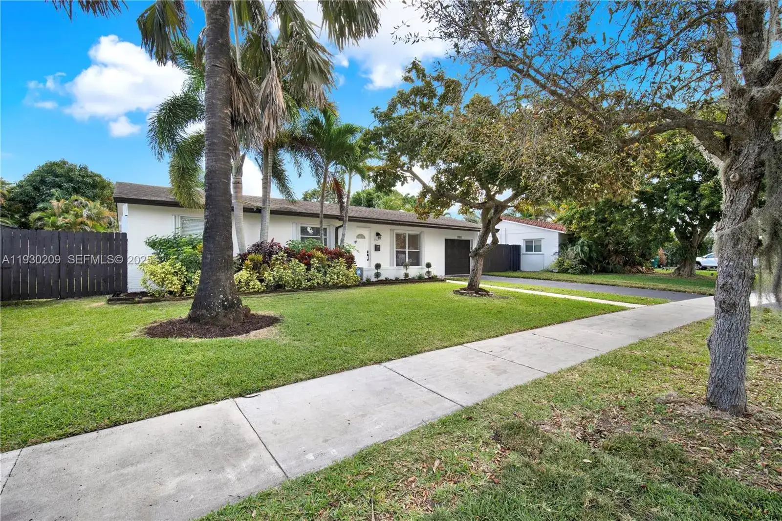 4 bedroom 3 bath Residential for sale at 9312 SW 182nd St, Palmetto Bay FL 33157