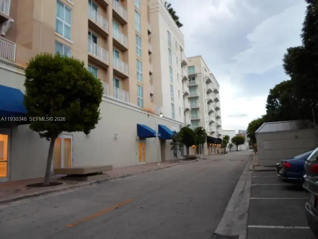 2 bedroom 2 bath Residential for sale at 7275 SW 90th Way # 611, Miami FL 33156