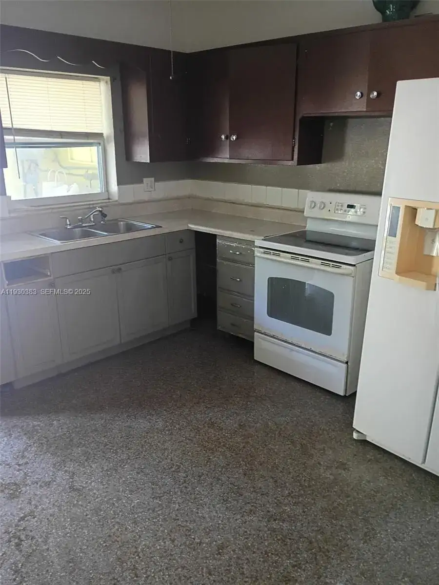 2 bedroom 1 bath Residential Lease for rent at 1017 Chipola Rd # A, Fort Pierce FL 34950