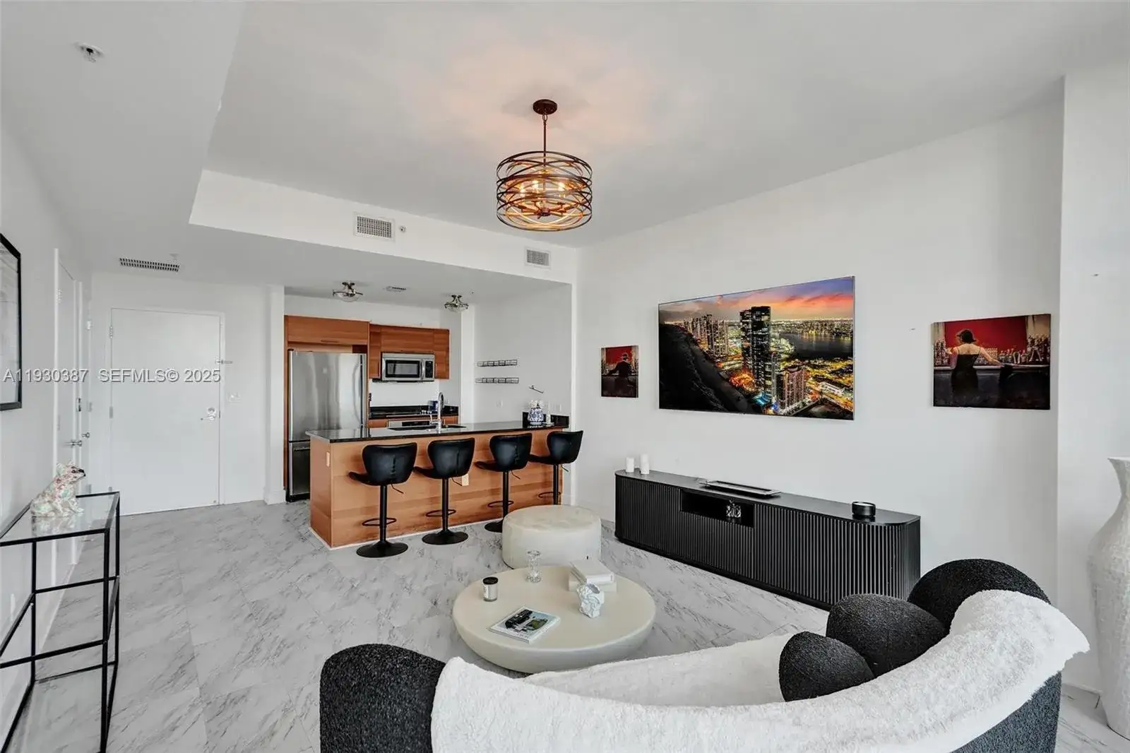 1 bedroom 1 bath Residential for sale at 3301 NE 1st Ave # H1105, Miami FL 33137