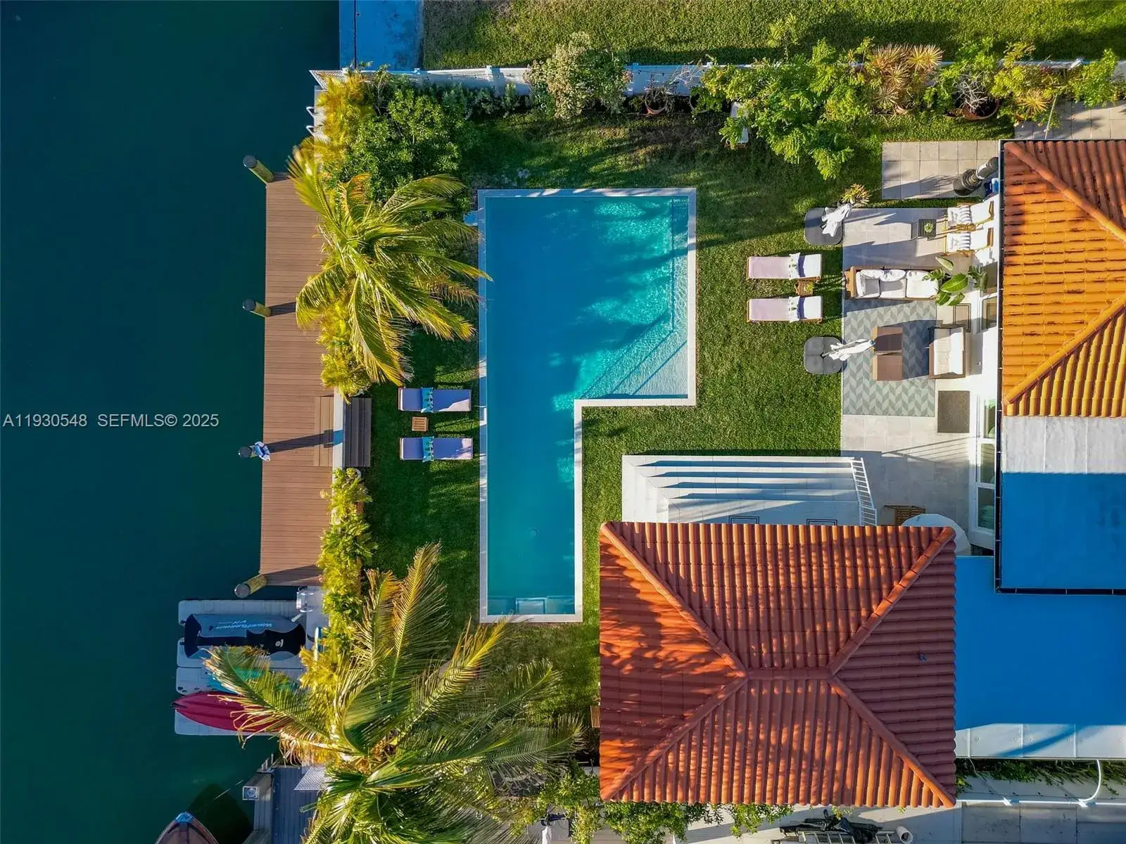4 bedroom 3 bath Residential for sale at 7770 Hawthorne Ave, Miami Beach FL 33141