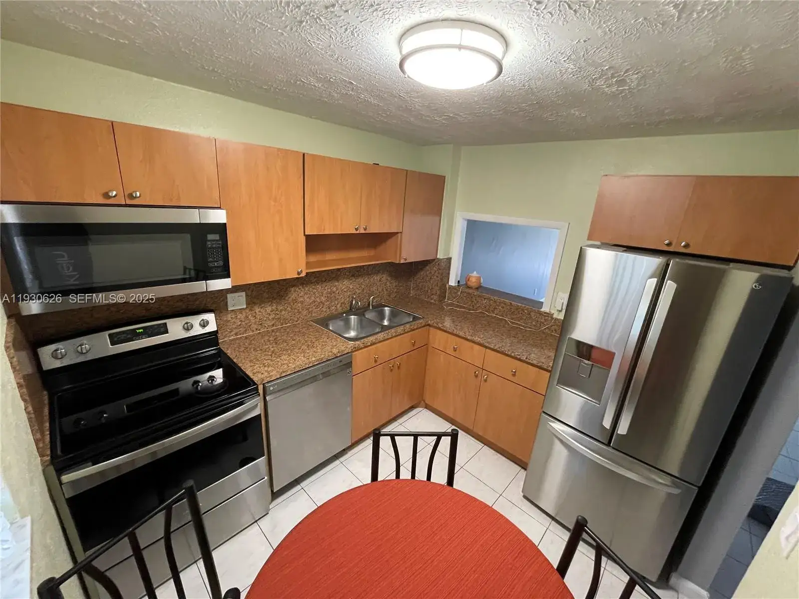 2 bedroom 2 bath Residential Lease for rent at 220 SW 9th Ave # 116, Hallandale Beach FL 33009