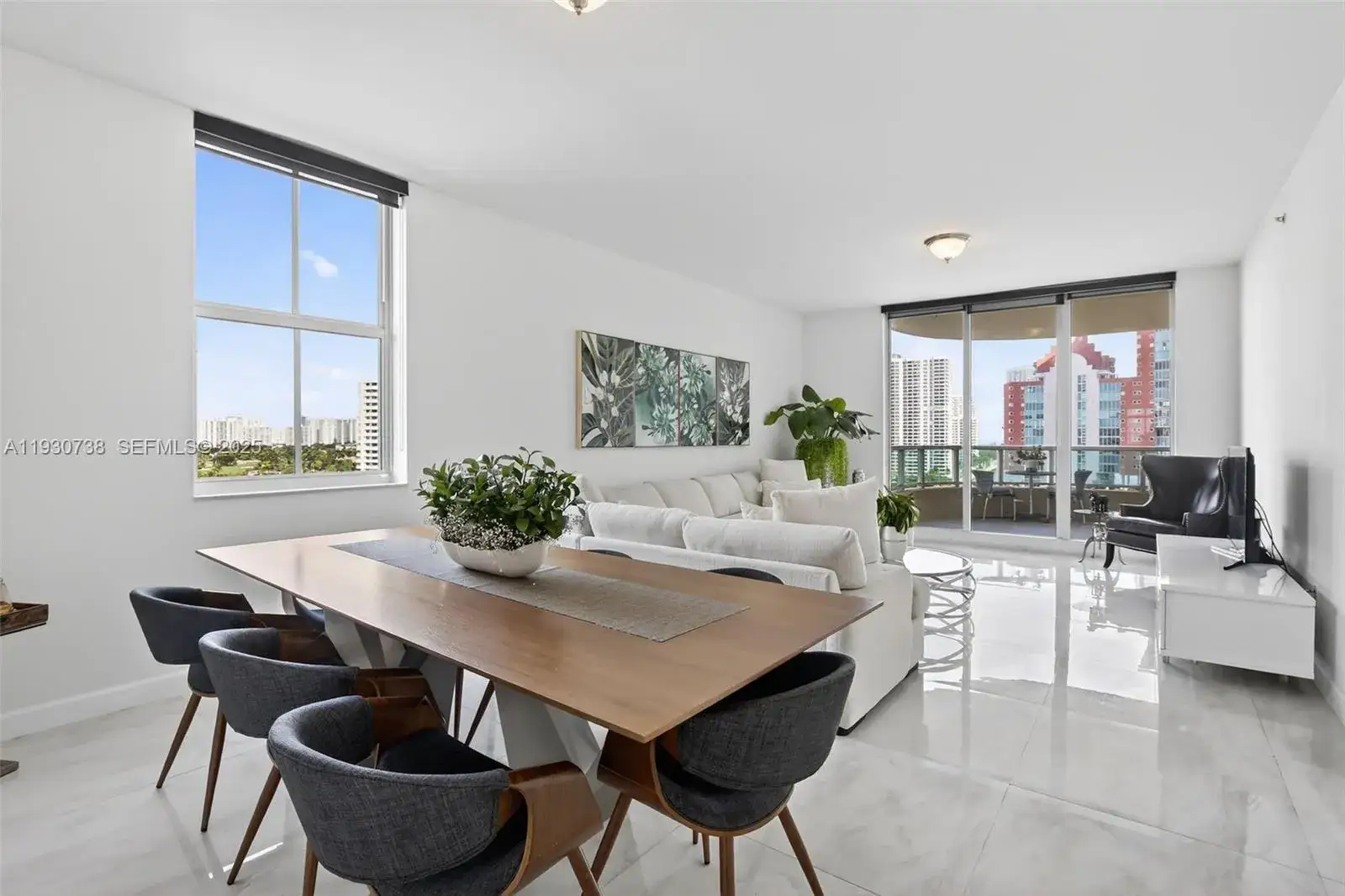 2 bedroom 3 bath Residential for sale at 3340 NE 190th ST # 1101, Aventura FL 33180