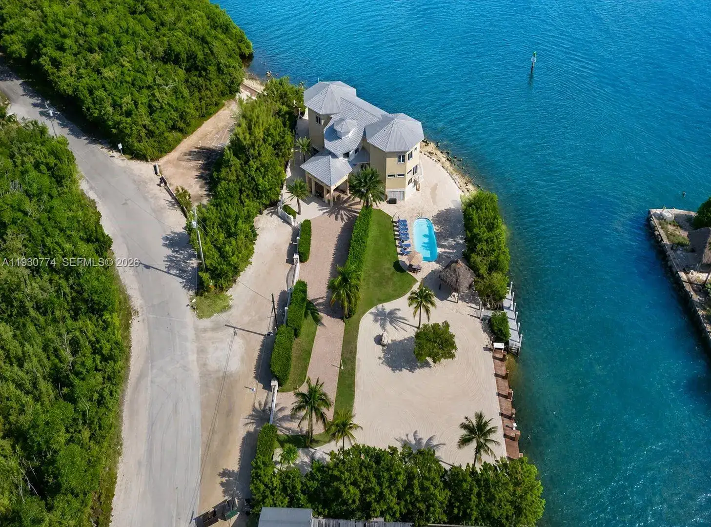 6 bedroom 5 bath Residential for sale at 57 Garden Cove Dr, Key Largo FL 33037