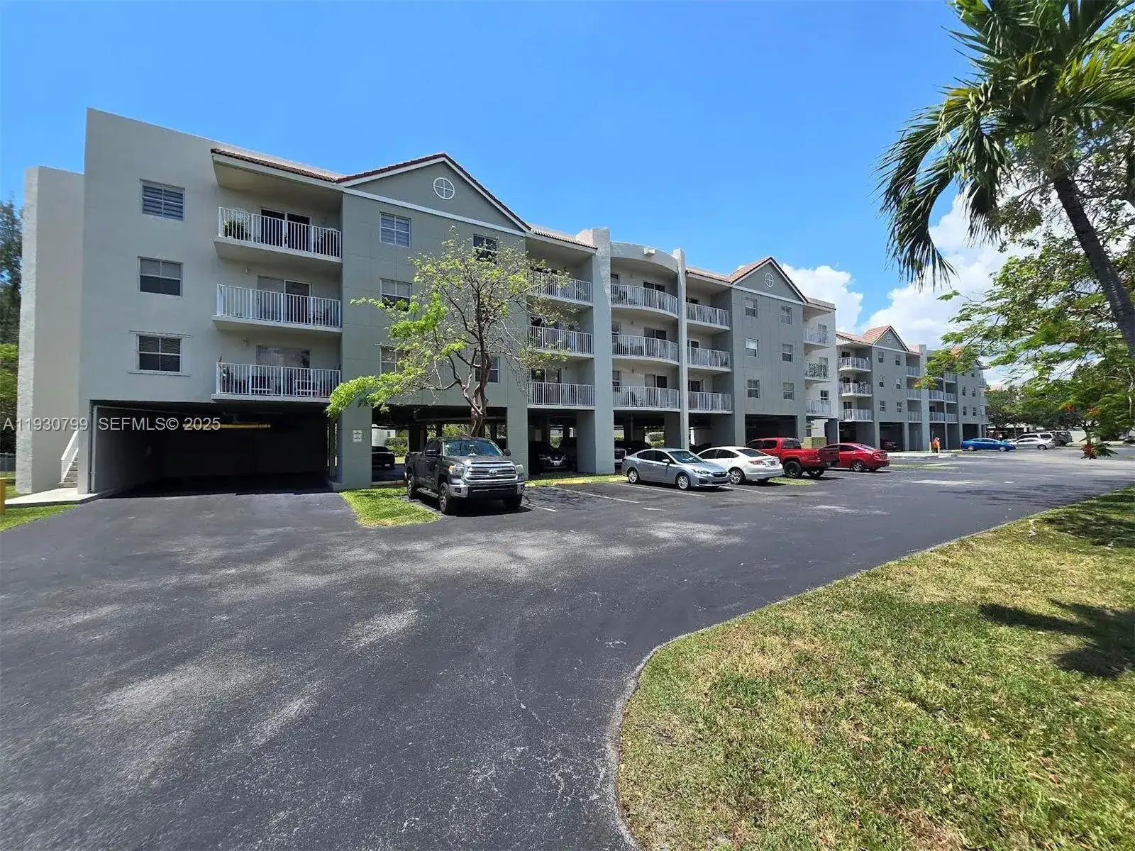 1 bedroom 1 bath Residential for sale at 8200 SW 210th St # 103, Cutler Bay FL 33189