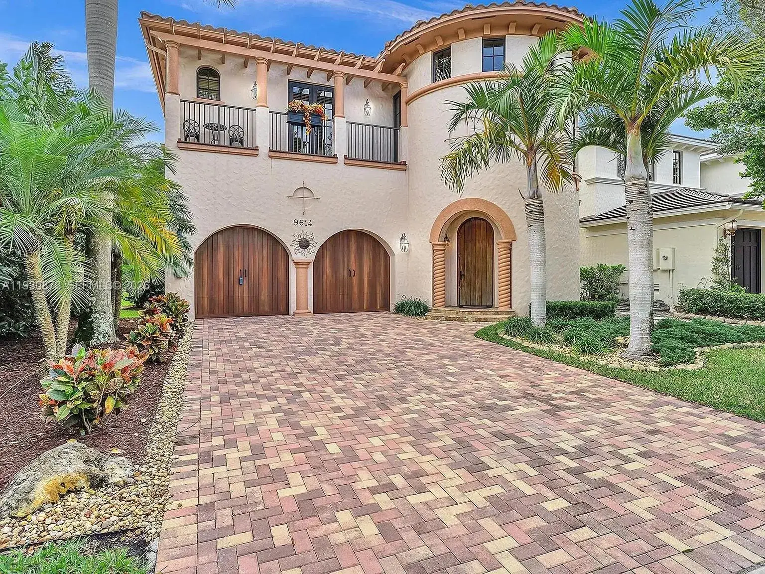 5 bedroom 3 bath Residential for sale at 9614 Kenley Ct, Parkland FL 33076