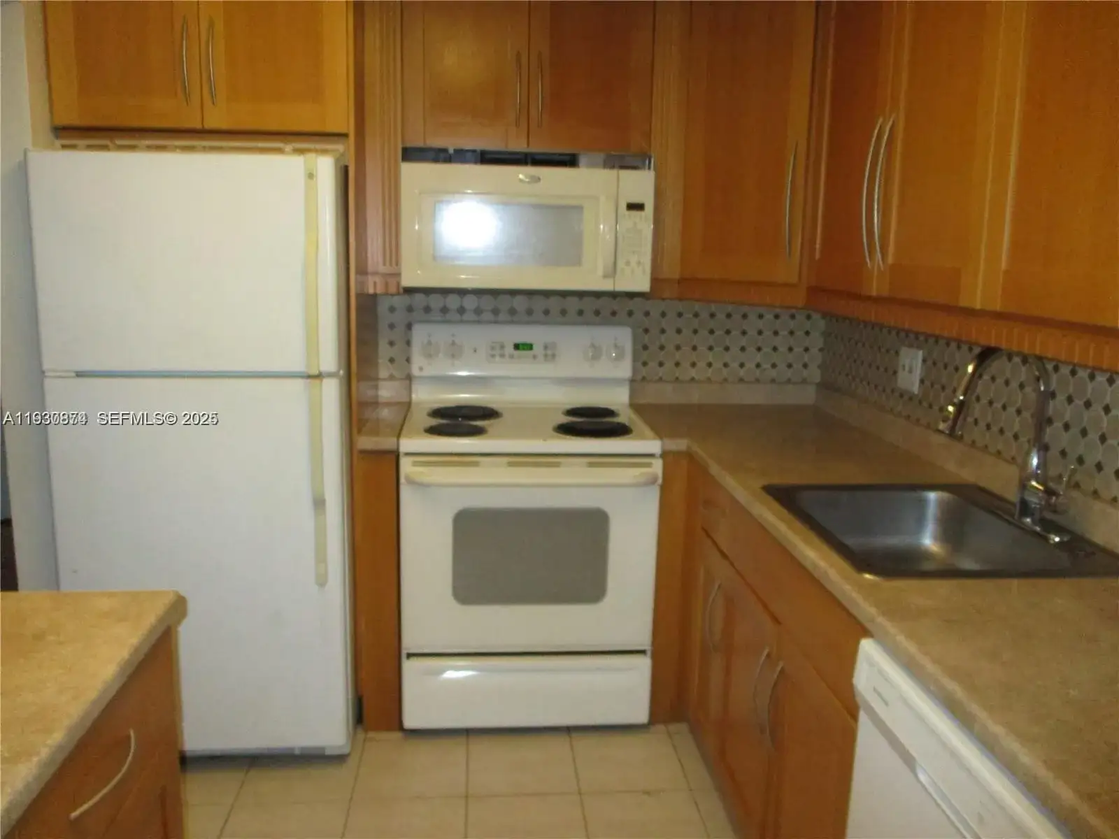 2 bedroom 2 bath Residential Lease for rent at 13726 SW 90th Ave # 26, Miami FL 33176
