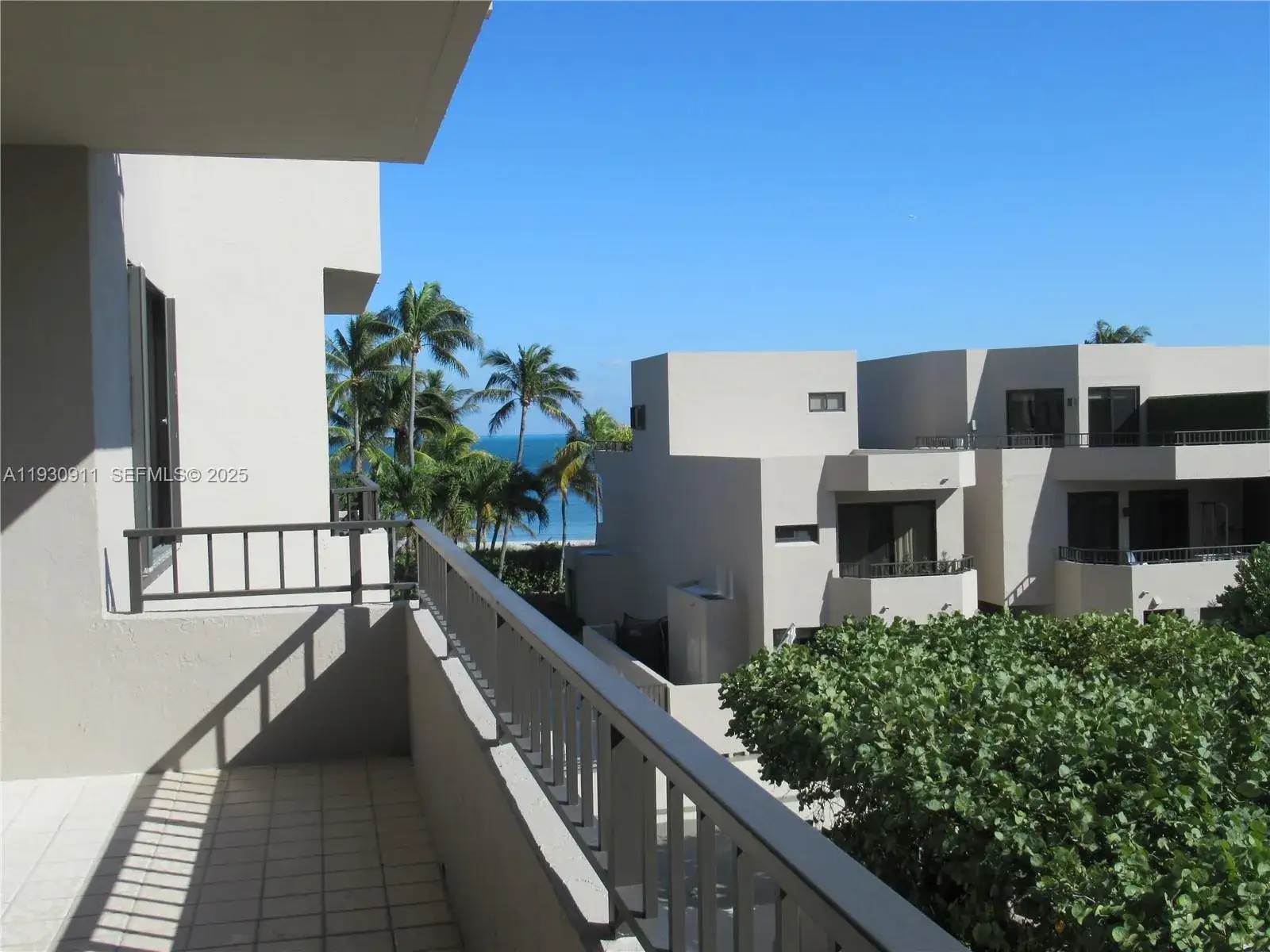 2 bedroom 2 bath Residential Lease for rent at 201 Crandon Blvd # 341, Key Biscayne FL 33149