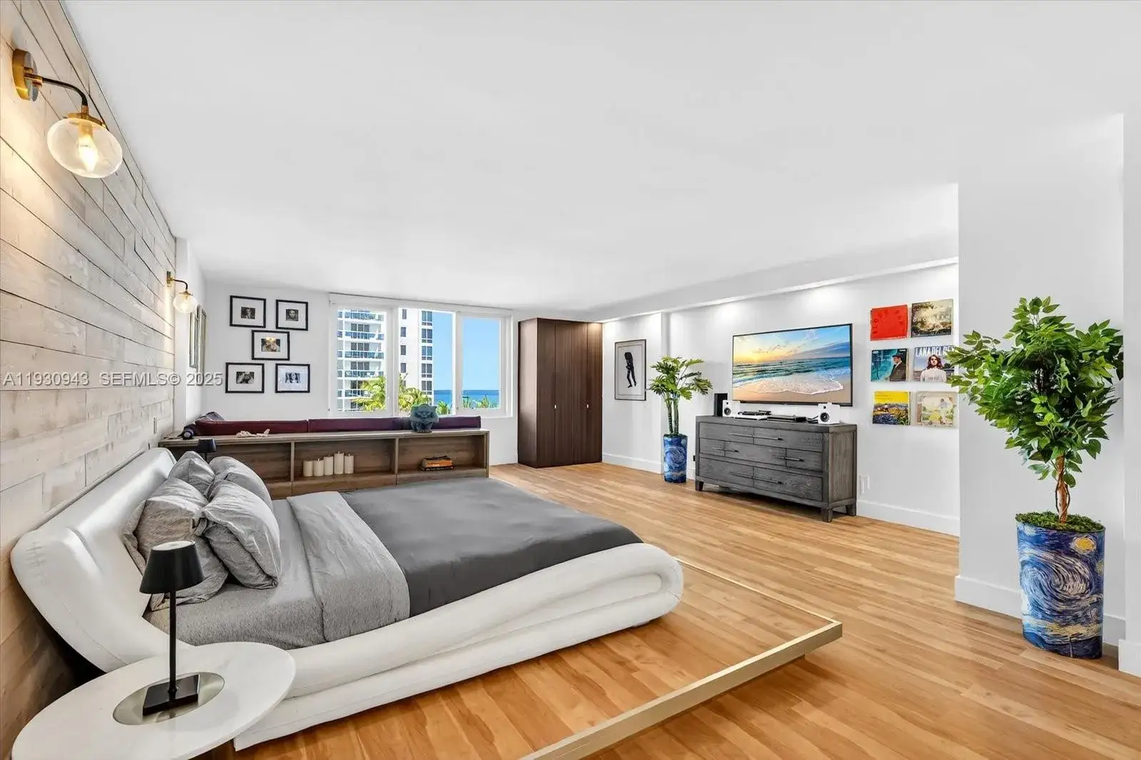 1 bath Residential Lease for rent at 2301 Collins Ave # 714, Miami Beach FL 33139
