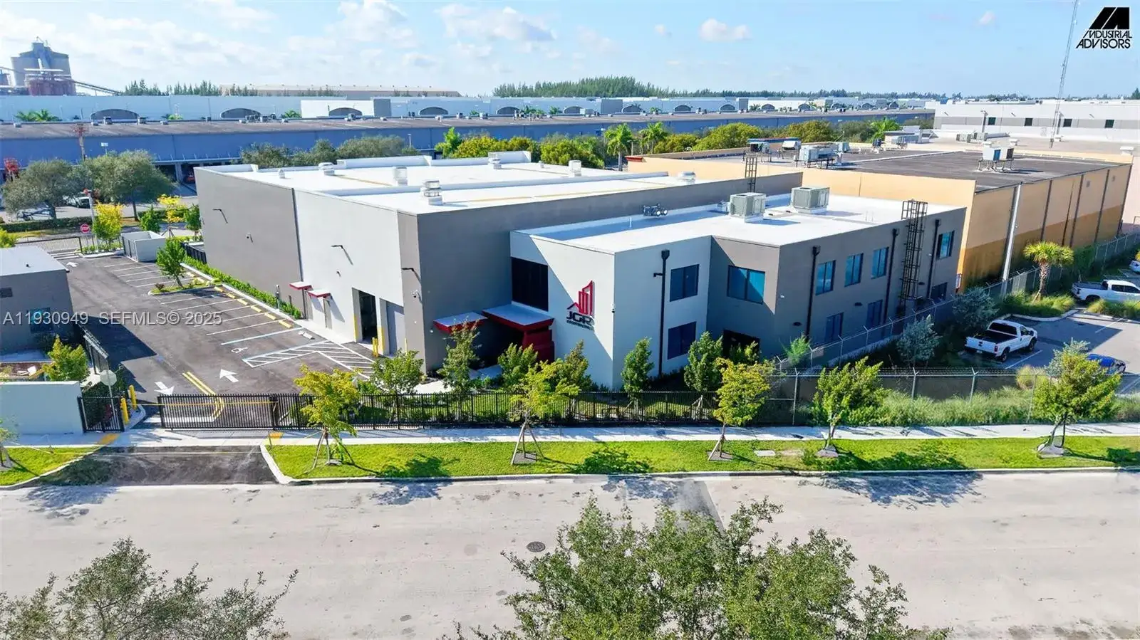 Commercial Sale for sale at 10941 NW 123rd St, Medley FL 33178