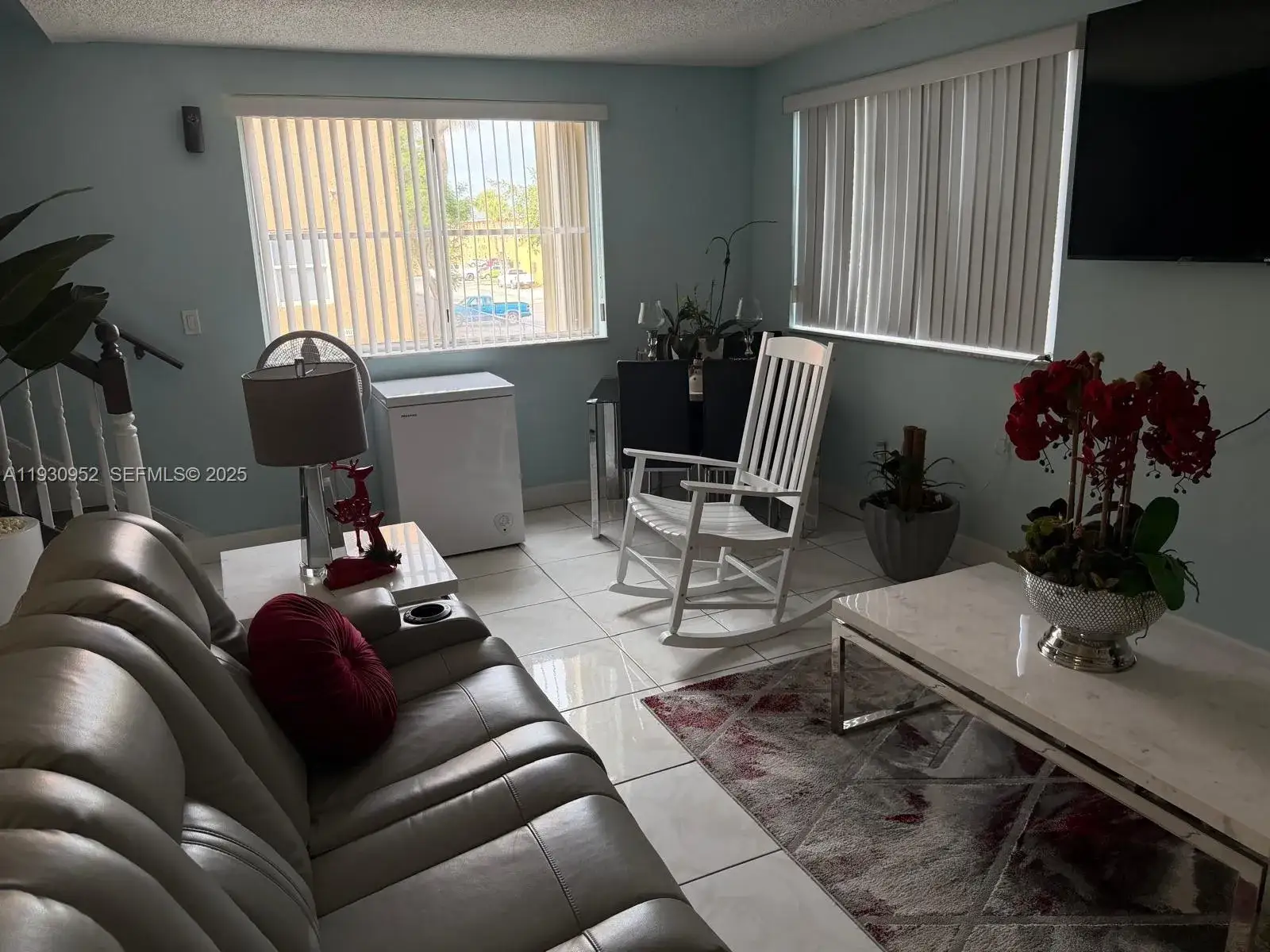 2 bedroom 1 bath Residential Lease for rent at 1255 W 53rd St # 301, Hialeah FL 33012