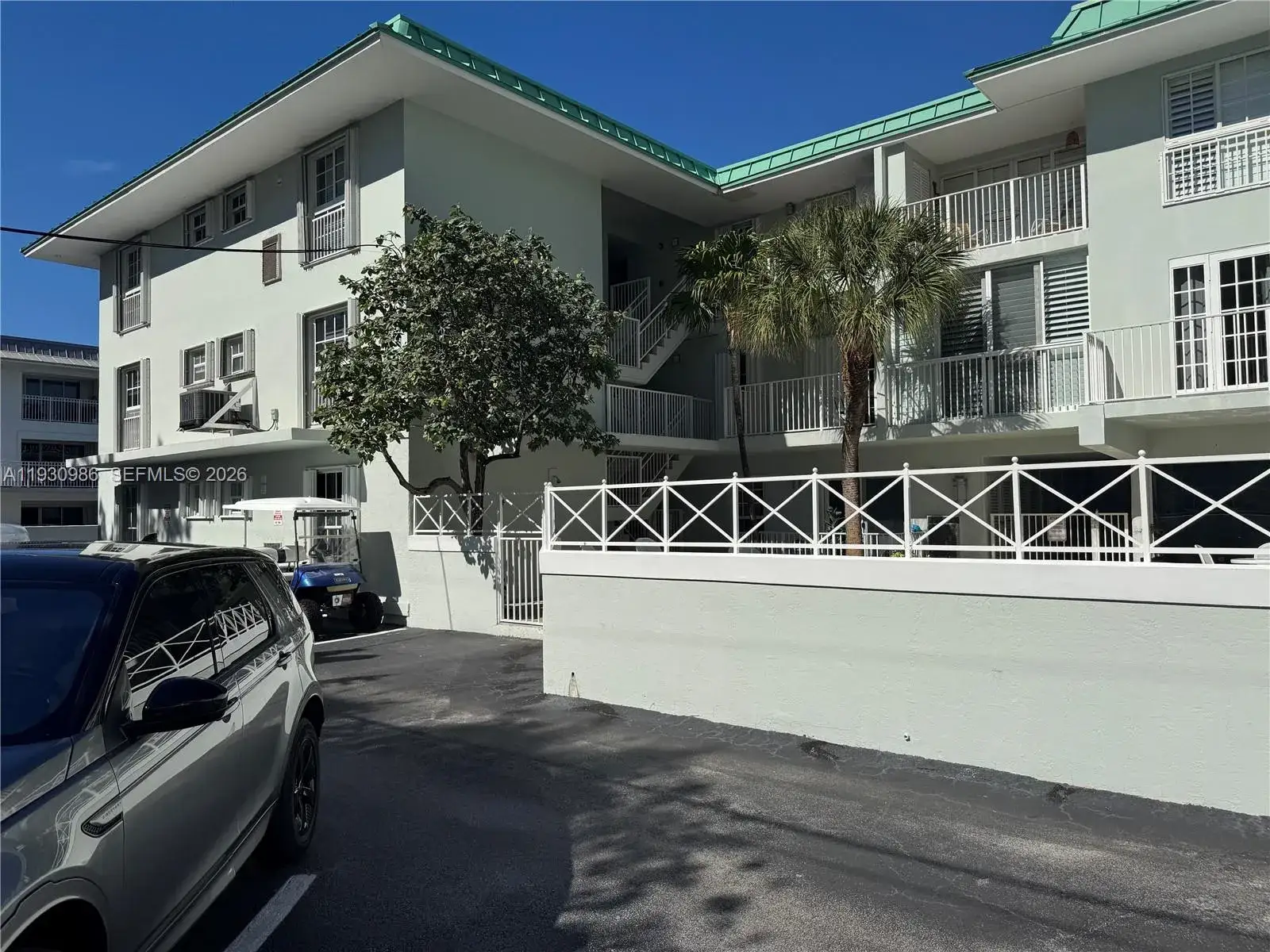 2 bedroom 2 bath Residential Lease for rent at 300 Sunrise Dr # 3H, Key Biscayne FL 33149