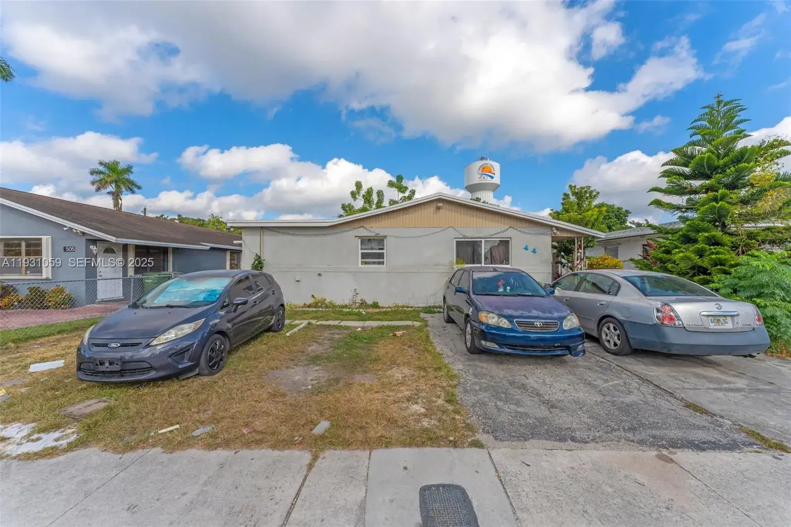 5 bedroom 4 bath Residential for sale at 445 NW 8th St, Homestead FL 33030