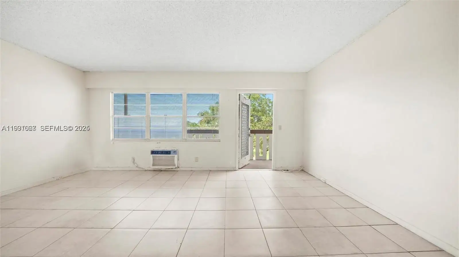 1 bedroom 1 bath Residential for sale at 79 Suffolk B # 79, Boca Raton FL 33434
