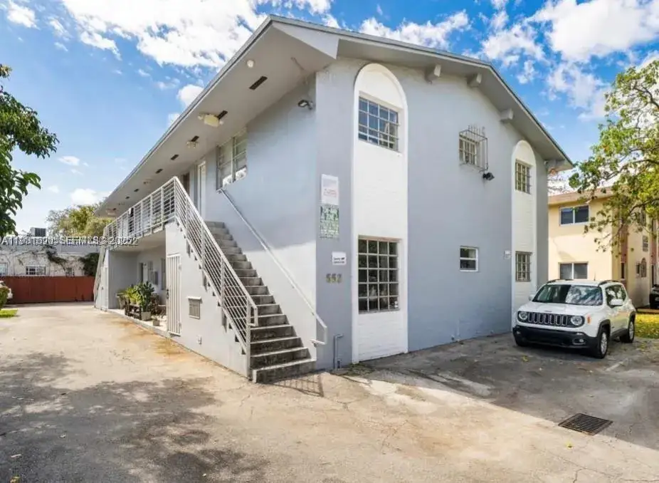 2 bedroom 1 bath Residential Lease for rent at 552 NE 61st St # 4, Miami FL 33137