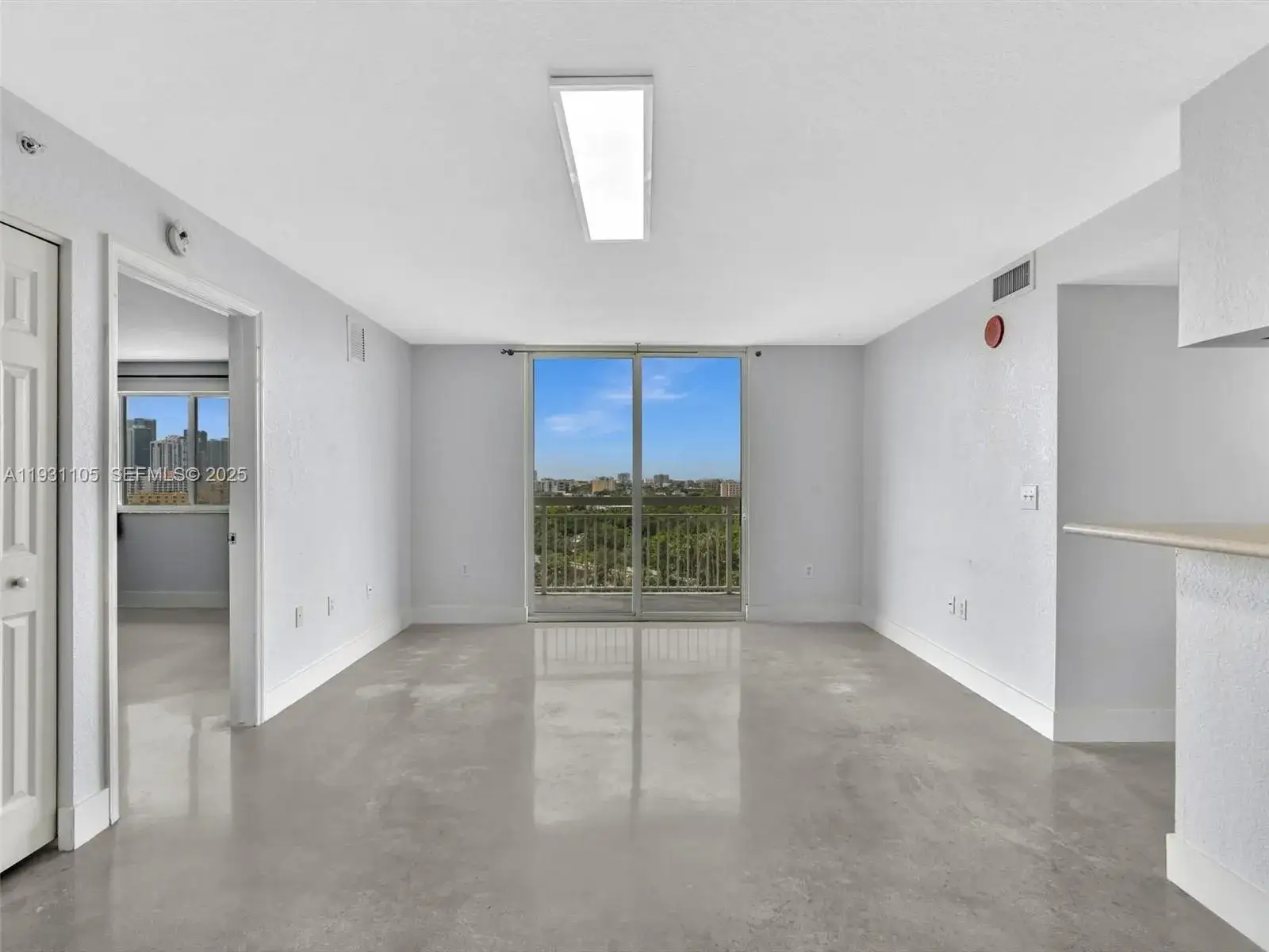2 bedroom 2 bath Residential Lease for rent at 816 NW 11th St # 1208, Miami FL 33136