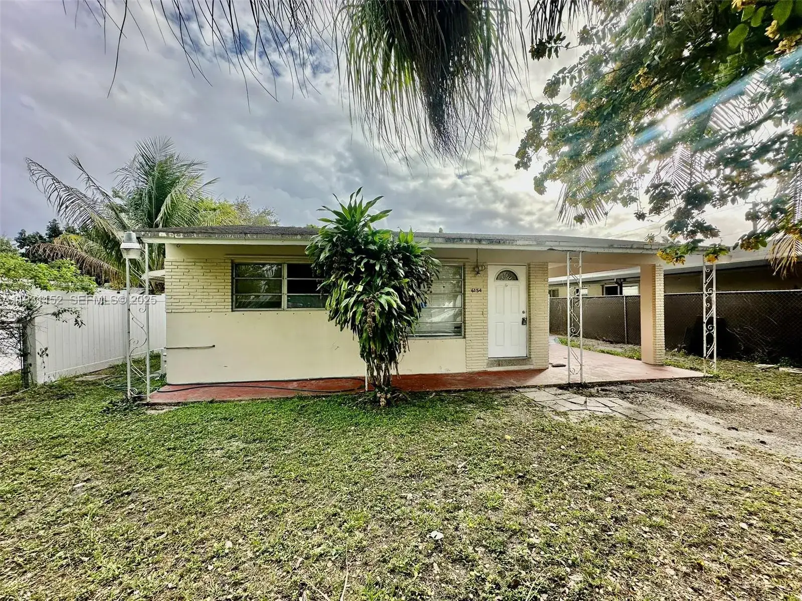 2 bedroom 1 bath Residential Lease for rent at 6154 Flagler St, Hollywood FL 33023