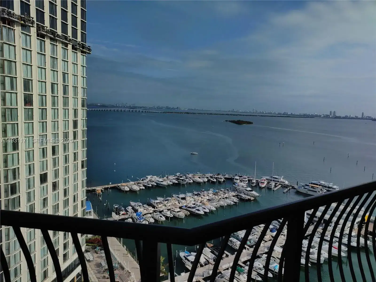 1 bedroom 1 bath Residential for sale at 555 NE 15th St # 21F, Miami FL 33132