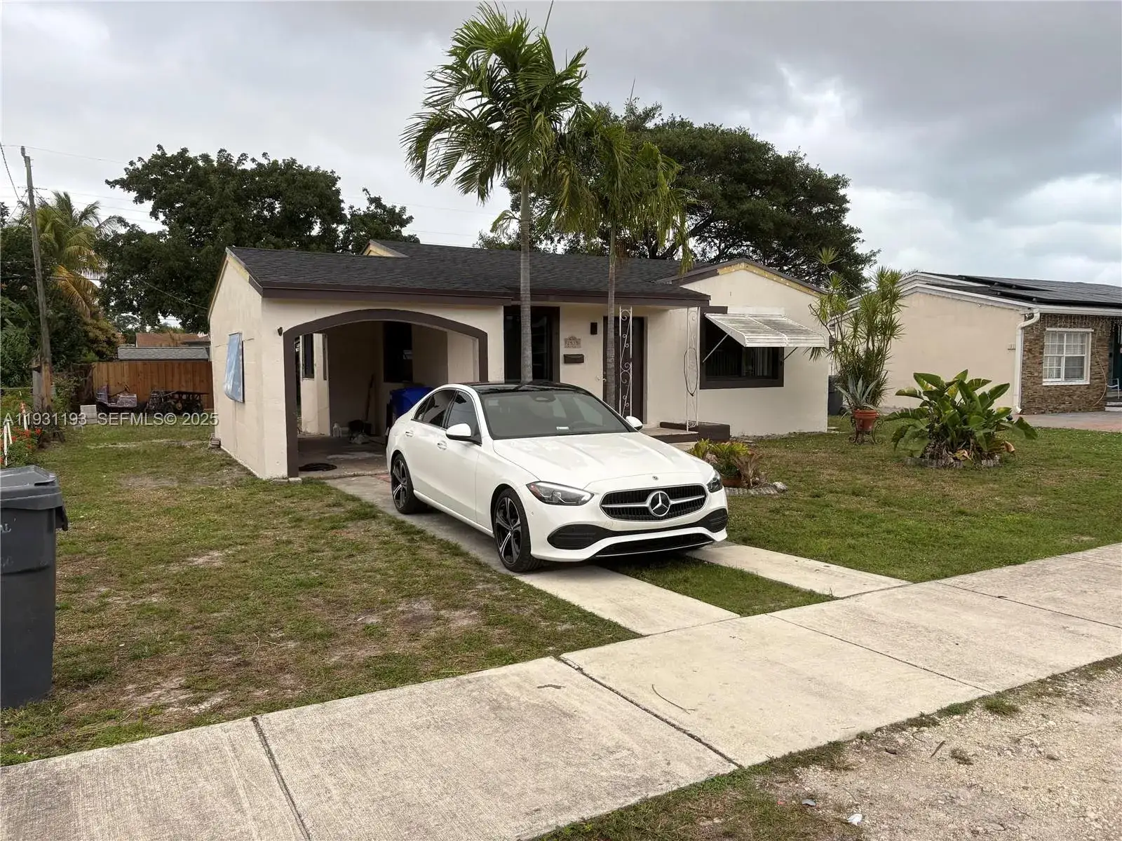 2 bedroom 1 bath Residential Lease for rent at 2515 Wiley Ct, Hollywood FL 33020