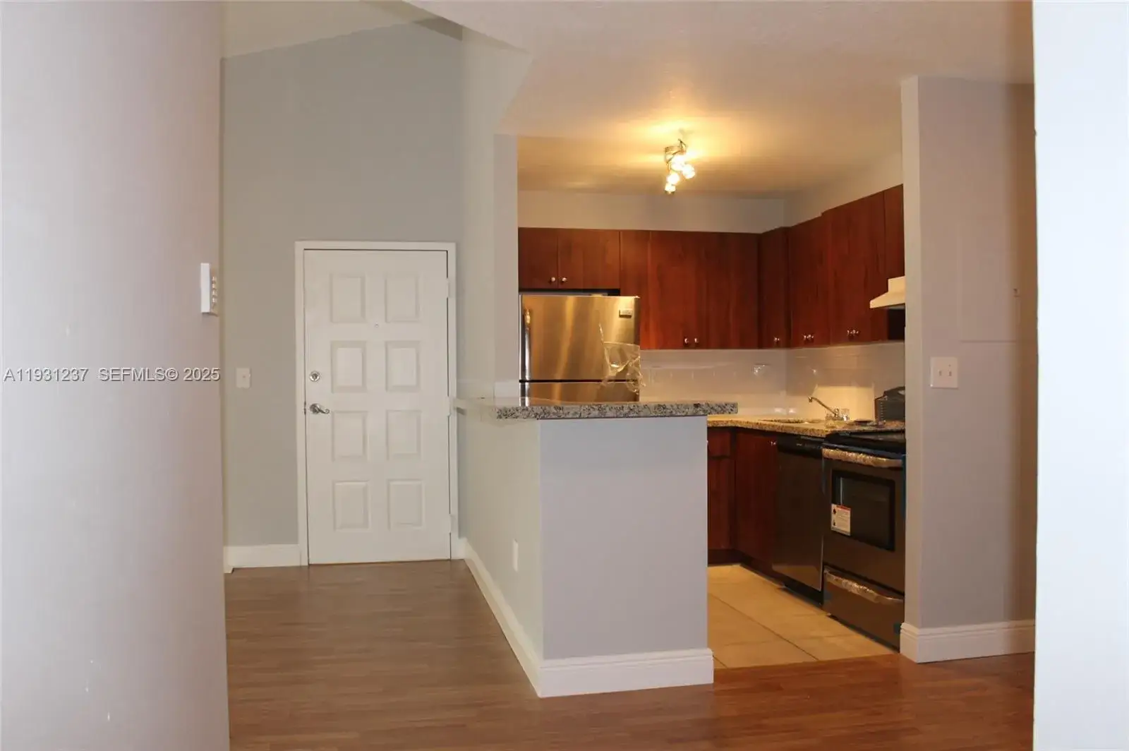 2 bedroom 1 bath Residential Lease for rent at 7135 NW 179th St # 302, Hialeah FL 33015