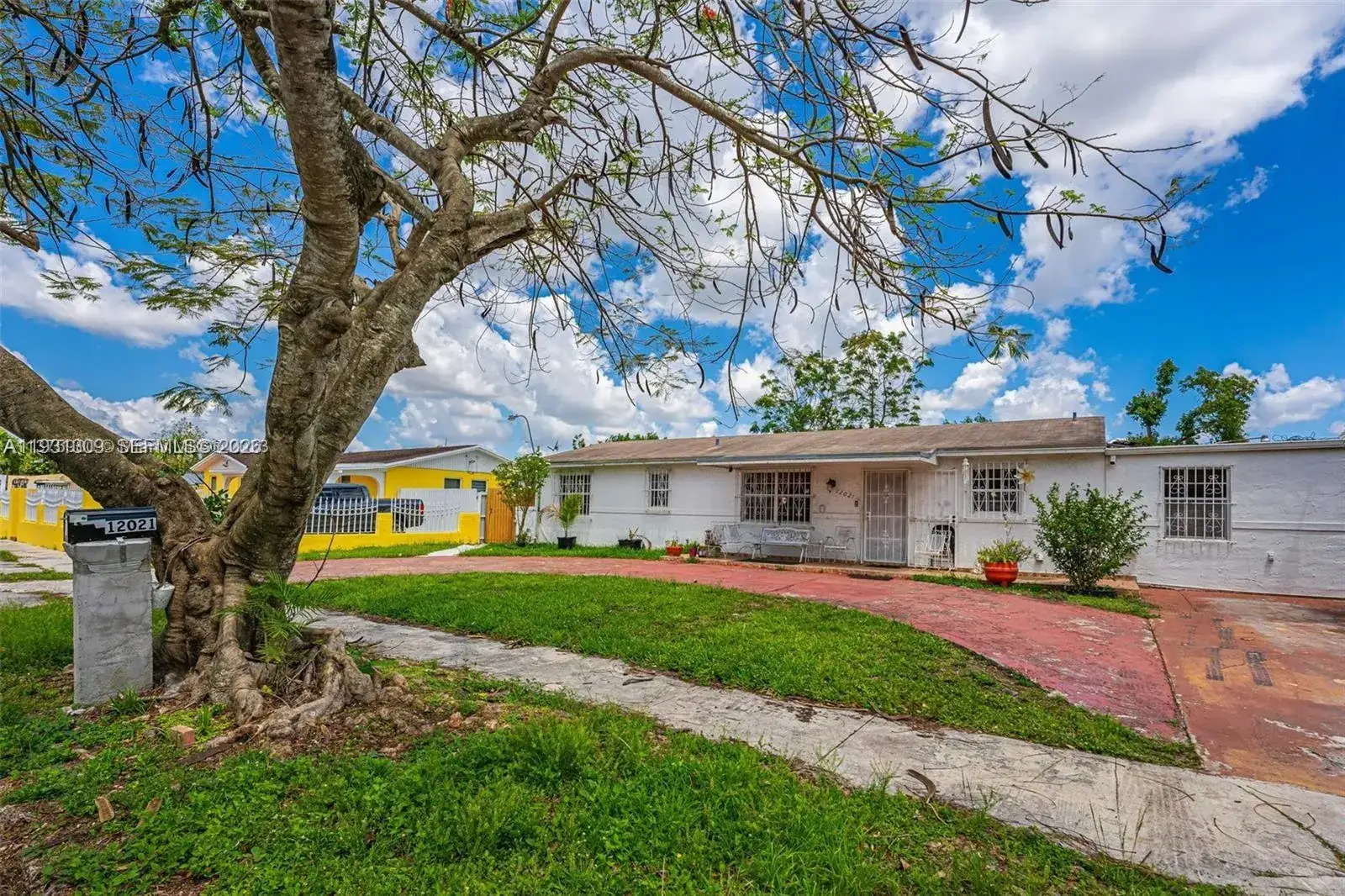 3 bedroom 1 bath Residential Lease for rent at 12021 SW 191st St # 2, Miami FL 33177