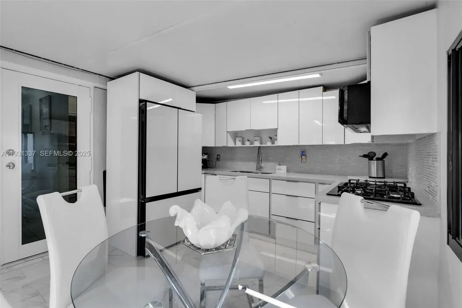 3 bedroom 2 bath Residential Lease for rent at 2140 W 53rd St # 2140, Hialeah FL 33016