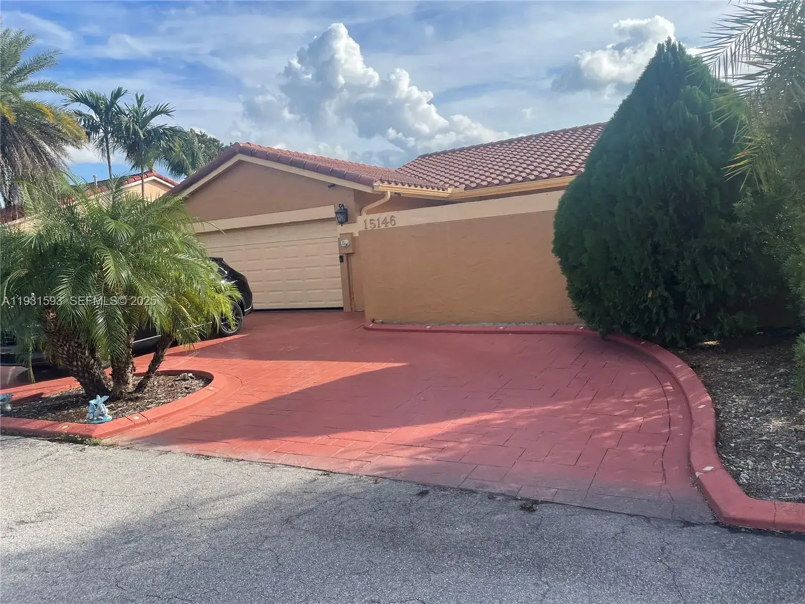 4 bedroom 3 bath Residential for sale at 15146 SW 92nd Ter, Miami FL 33196
