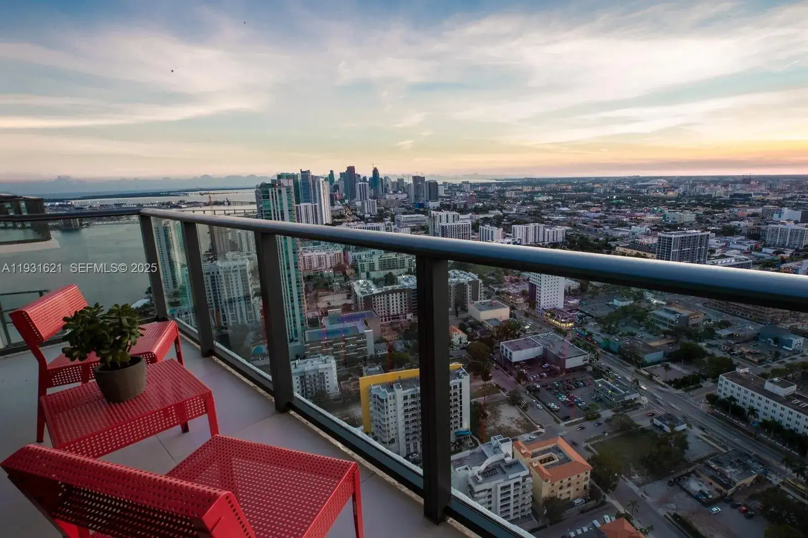 1 bedroom 1 bath Residential for sale at 501 NE 31st St, Miami FL 33137