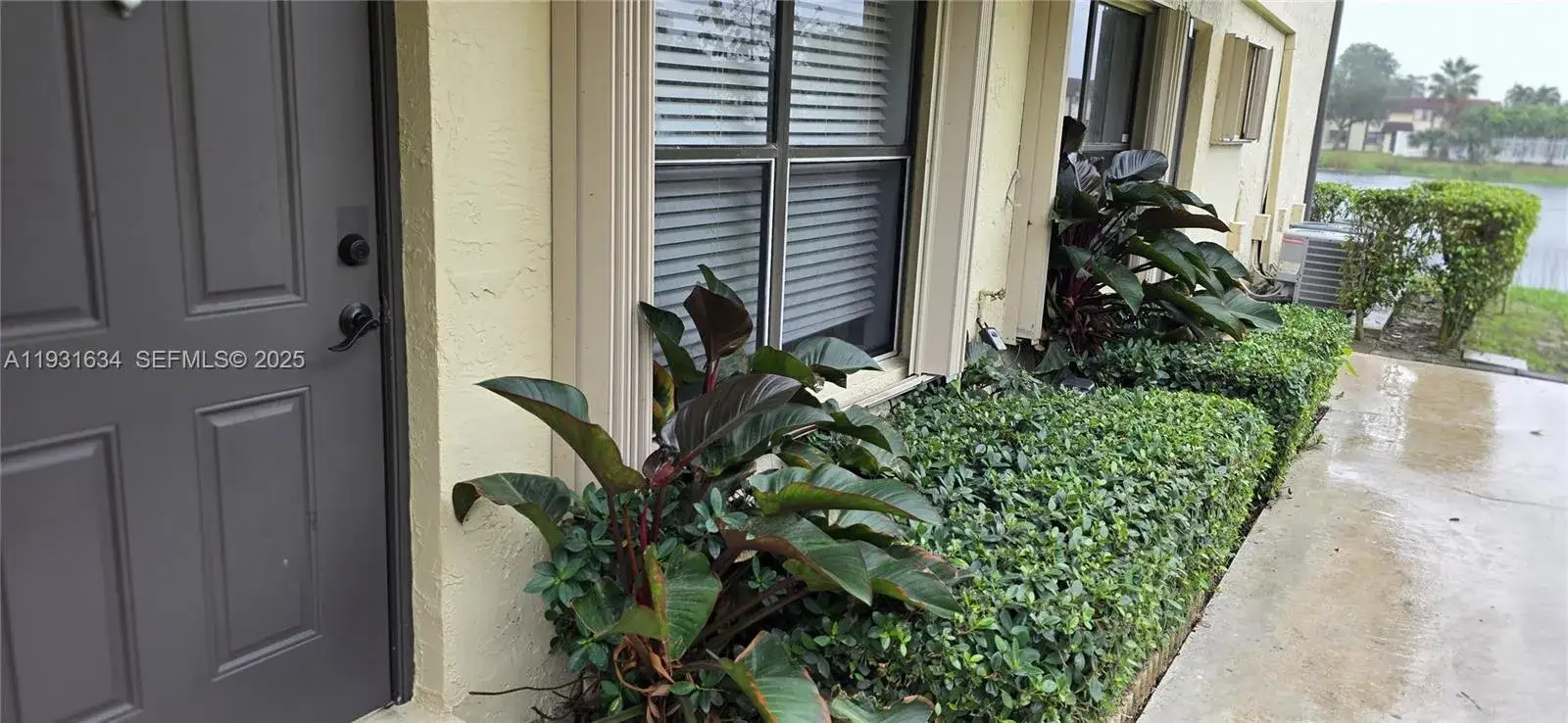 2 bedroom 2 bath Residential Lease for rent at 10006 NW 6th St # 101, Pembroke Pines FL 33024