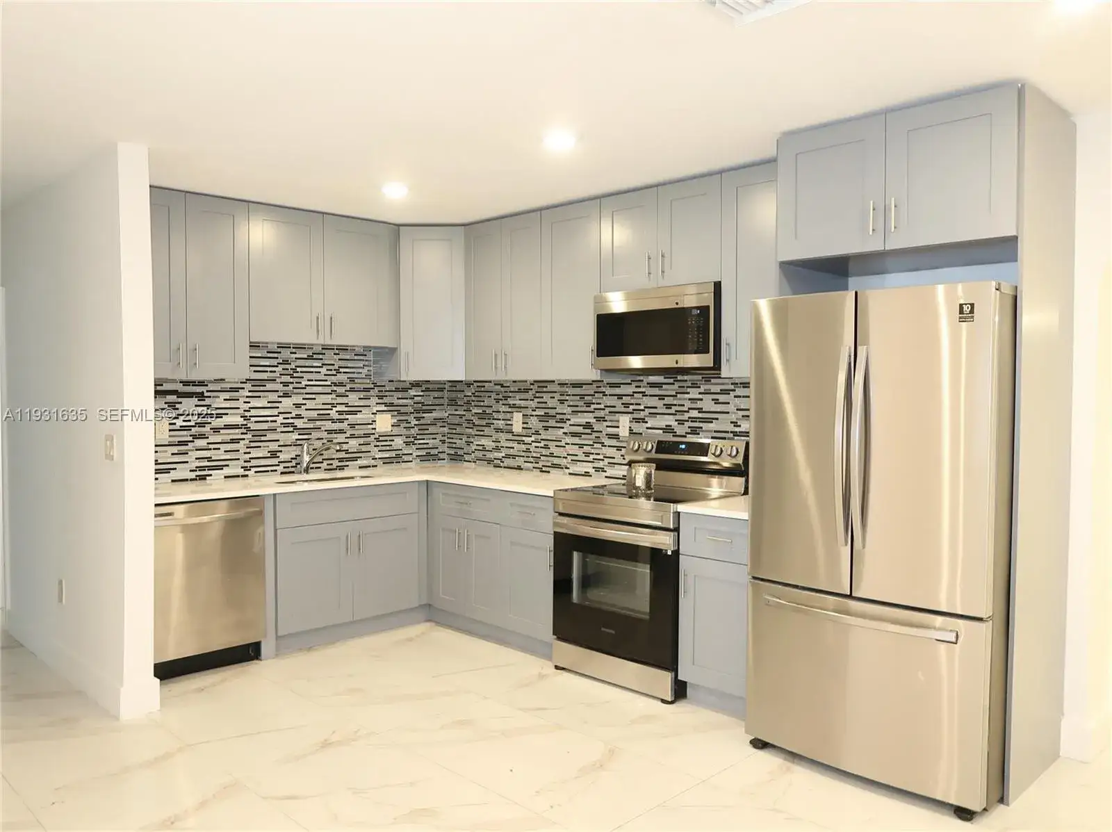 4 bedroom 1 bath Residential Lease for rent at 8900 NW 33rd Ave Rd, Miami FL 33147