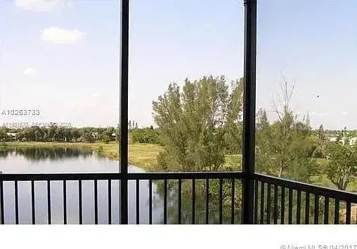 2 bedroom 2 bath Residential for sale at 20860 San Simeon Way # 6, Miami FL 33179