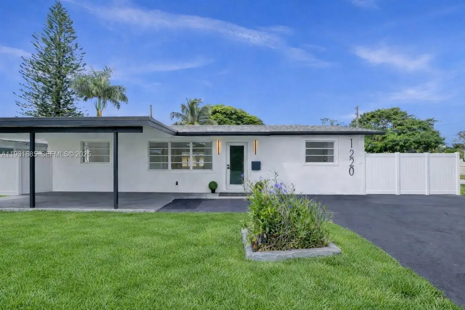 4 bedroom 2 bath Residential for sale at 1220 NE 8th St, Pompano Beach FL 33060