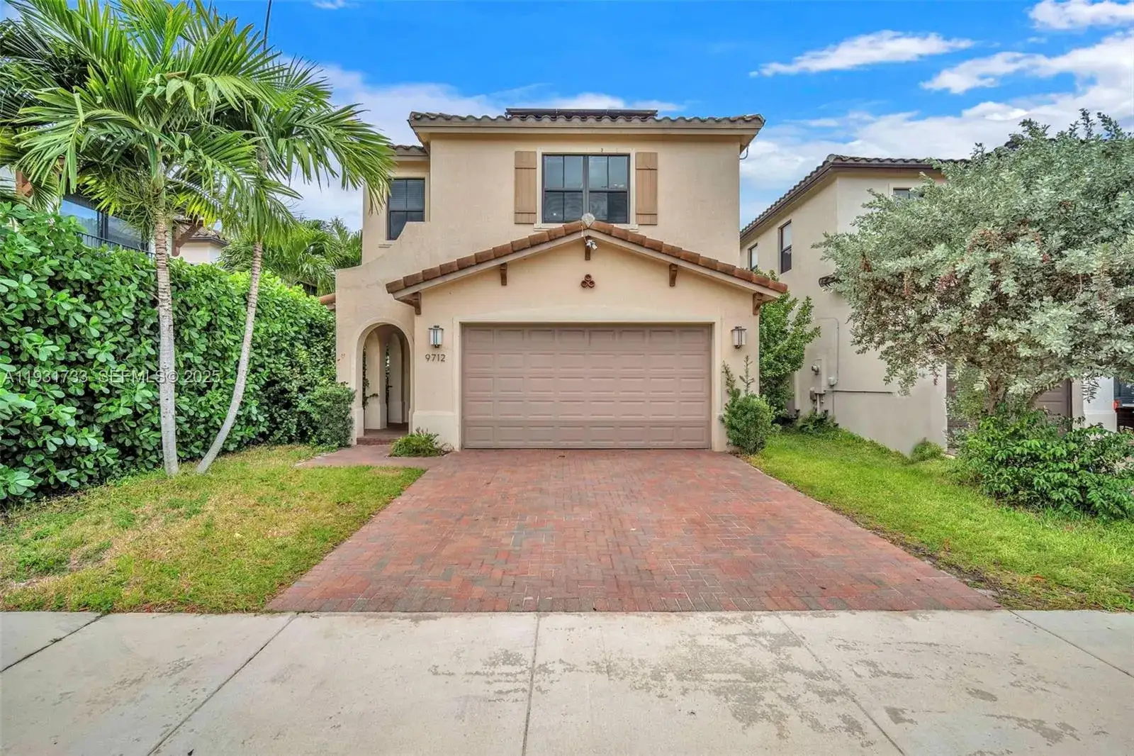 5 bedroom 2 bath Residential Lease for rent at 9712 W 34th Ln # 0, Hialeah FL 33018