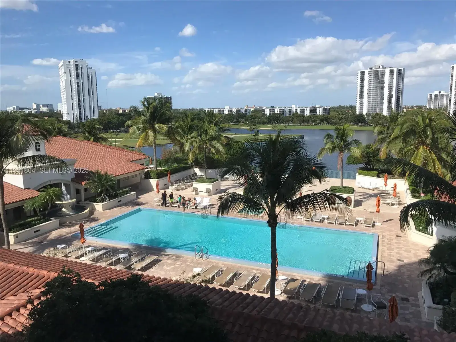 2 bedroom 2 bath Residential for sale at 19900 E Country Club Dr # 812, Aventura FL 33180