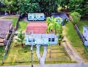 Commercial Sale for sale at 10280 SW 175th St, Miami FL 33157