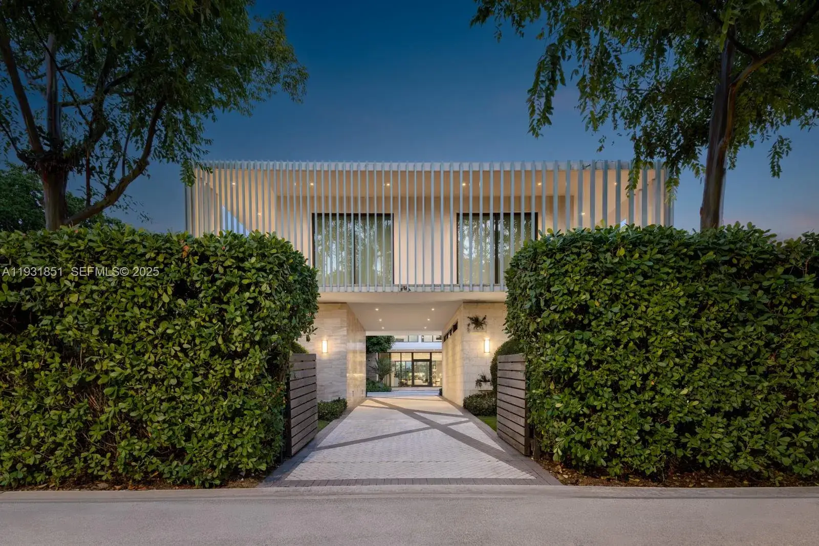 7 bedroom 8 bath Residential for sale at 6411 Allison Rd, Miami Beach FL 33141