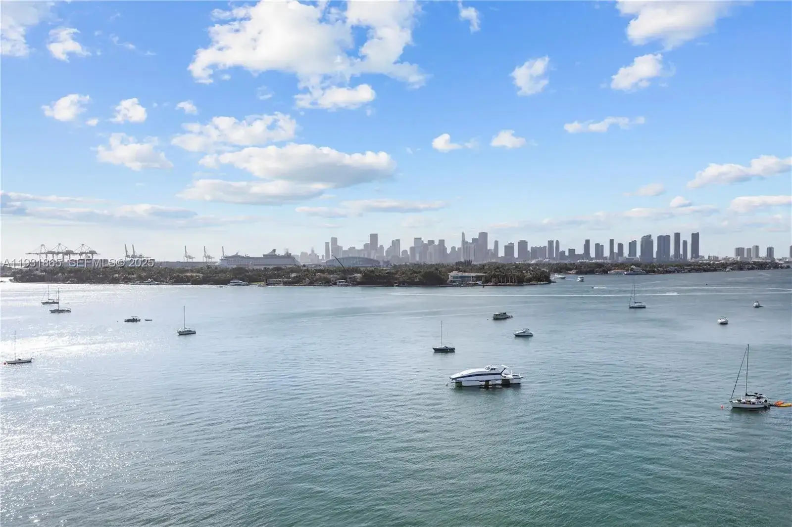 1 bedroom 1 bath Residential Lease for rent at 1100 West Ave # 1014, Miami Beach FL 33139