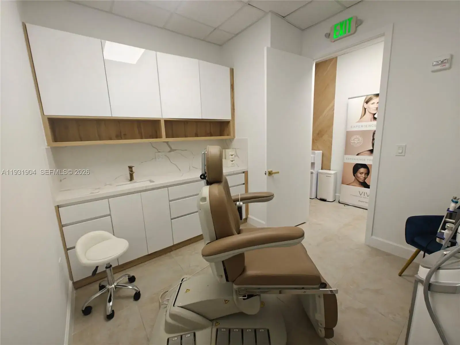 Commercial Sale for sale at 175 SW 7th St # 2006, Miami FL 33130
