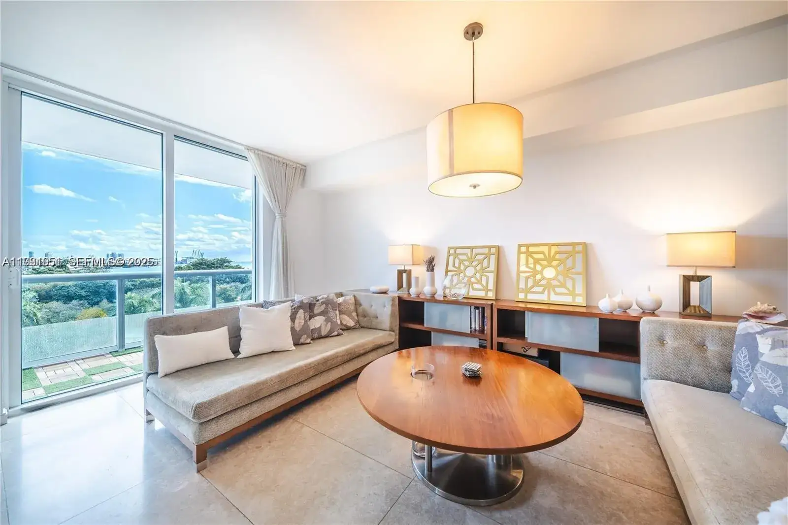 2 bedroom 1 bath Residential for sale at 50 Biscayne Blvd # 602, Miami FL 33132