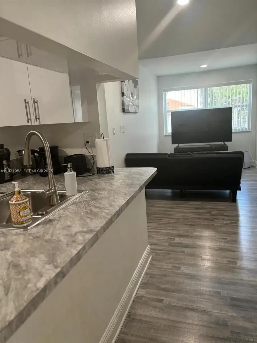 1 bedroom 1 bath Residential Lease for rent at 6740 NW 175th Ln # 20, Hialeah FL 33015