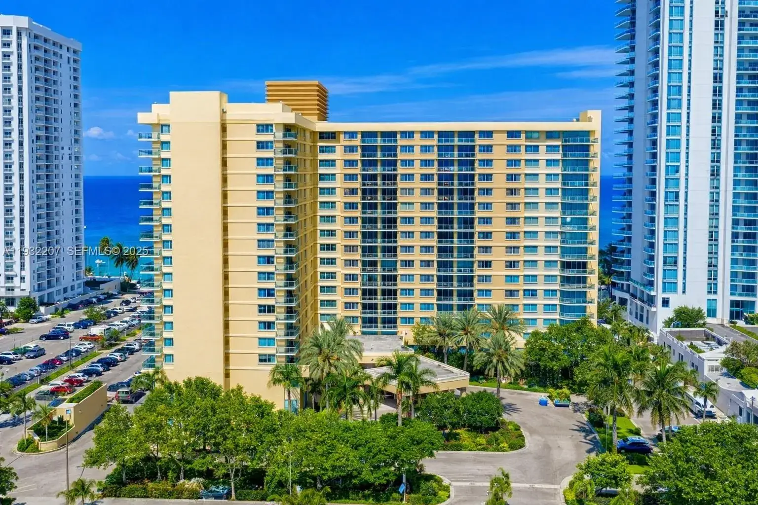 1 bedroom 1 bath Residential Lease for rent at 2501 S Ocean Dr # 1131, Hollywood FL 33019