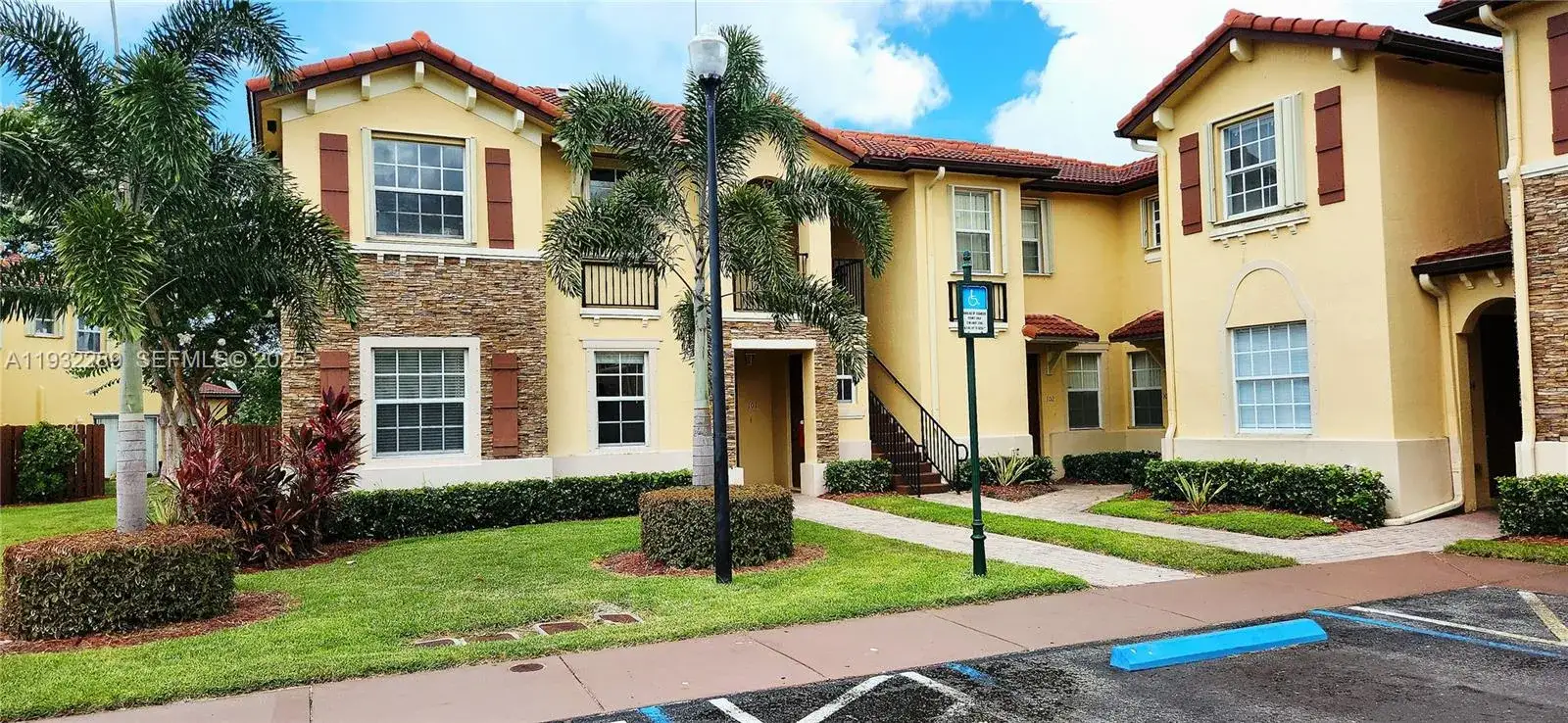 3 bedroom 2 bath Residential for sale at 3350 NE 13th Cir Dr # 21, Homestead FL 33033