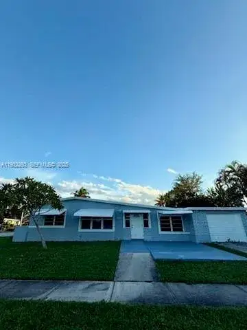 3 bedroom 1 bath Residential Lease for rent at 4100 SW 36th St, West Park FL 33023