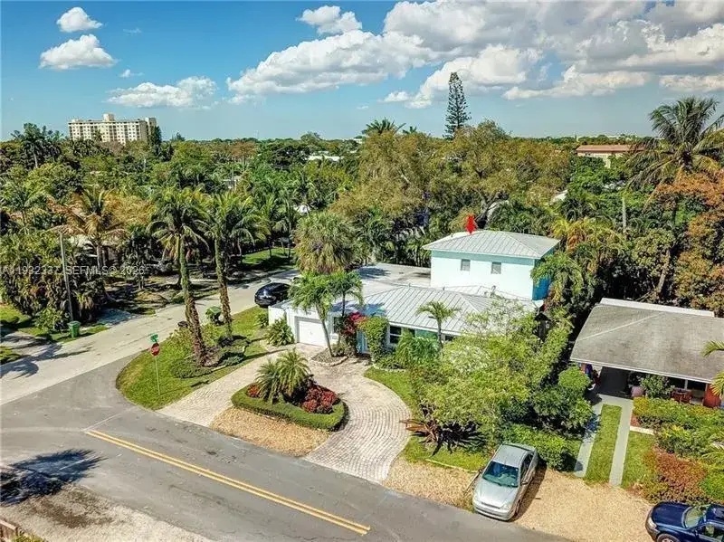4 bedroom 3 bath Residential Lease for rent at 801 NE 17th St, Fort Lauderdale FL 33305