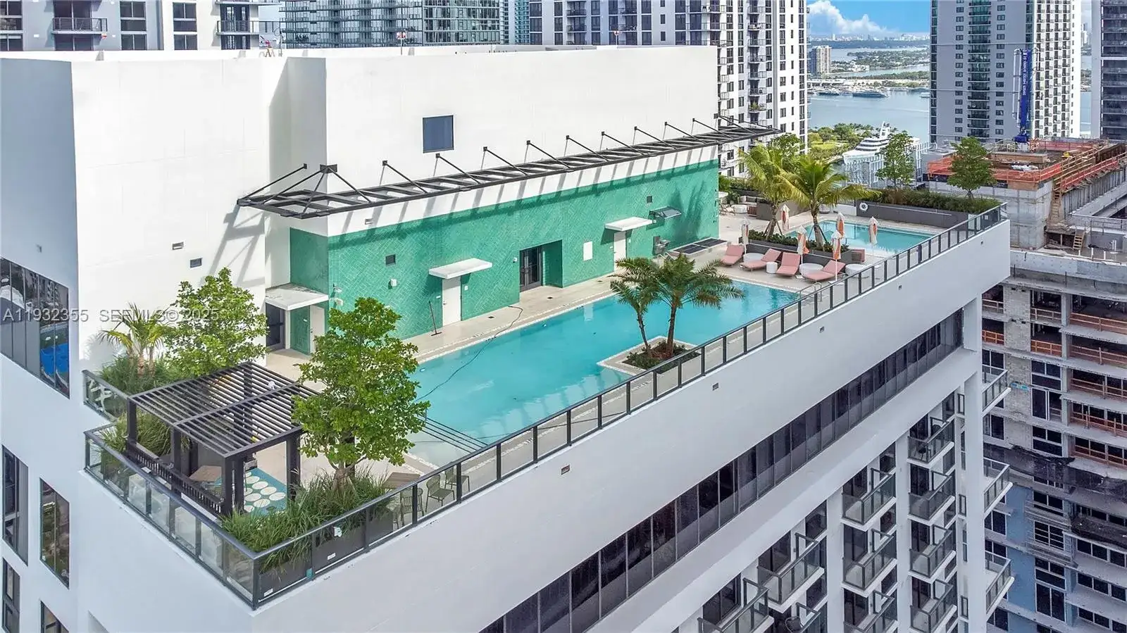 2 bedroom 2 bath Residential for sale at 11 NE 6 Street # 2201, Miami FL 33132