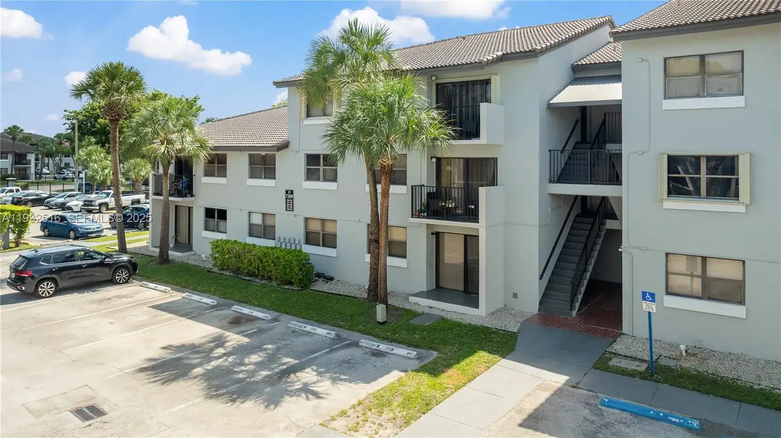 2 bedroom 2 bath Residential Lease for rent at 7200 NW 179th St # 105, Hialeah FL 33015