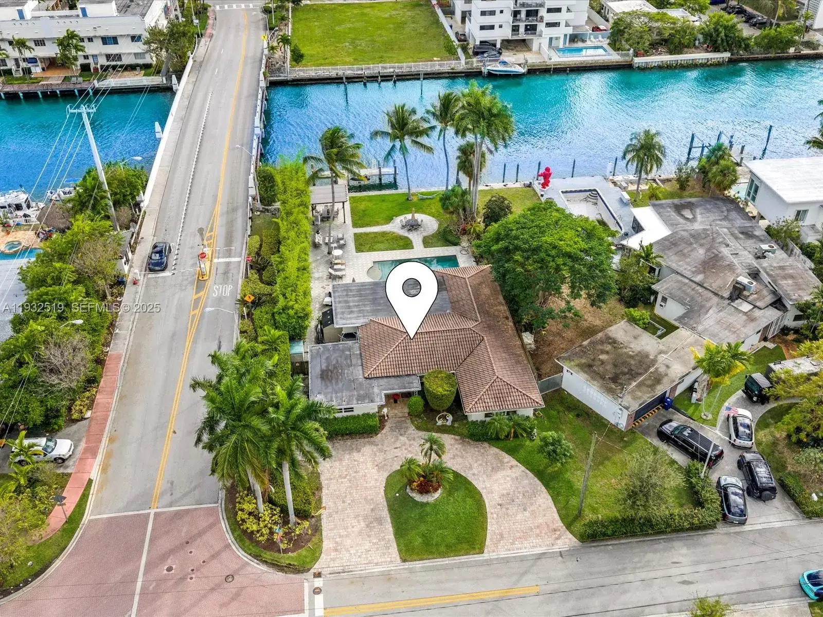 3 bedroom 2 bath Residential for sale at 1000 S Shore Dr, Miami Beach FL 33141