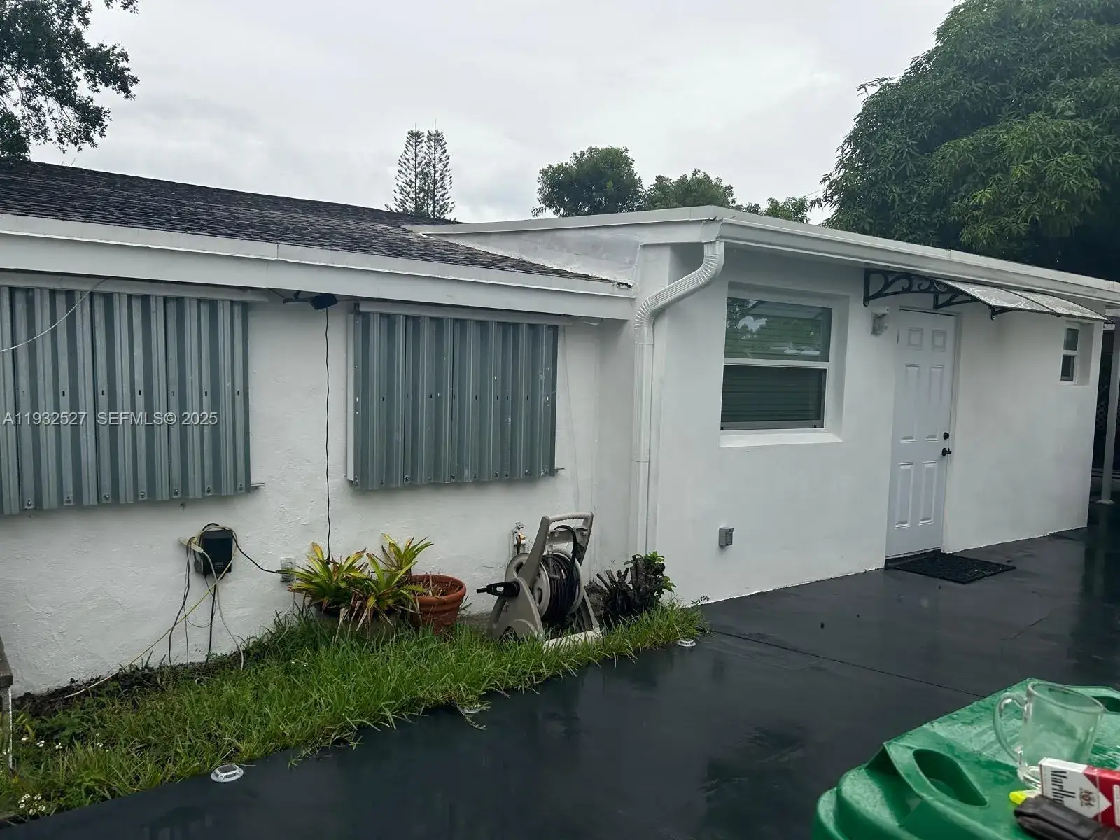 1 bedroom 1 bath Residential Lease for rent at 1911 Arcadia Dr # B, Miramar FL 33023